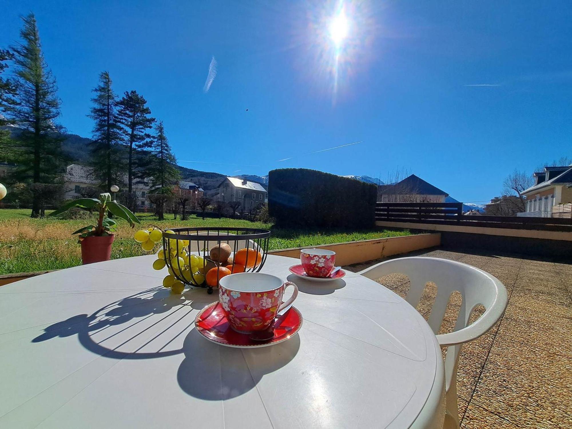 شقة T2 Centre Barcelonnette Avec Garage, Terrasse Et Parc Prive - Fr-1-165A-101 المظهر الخارجي الصورة