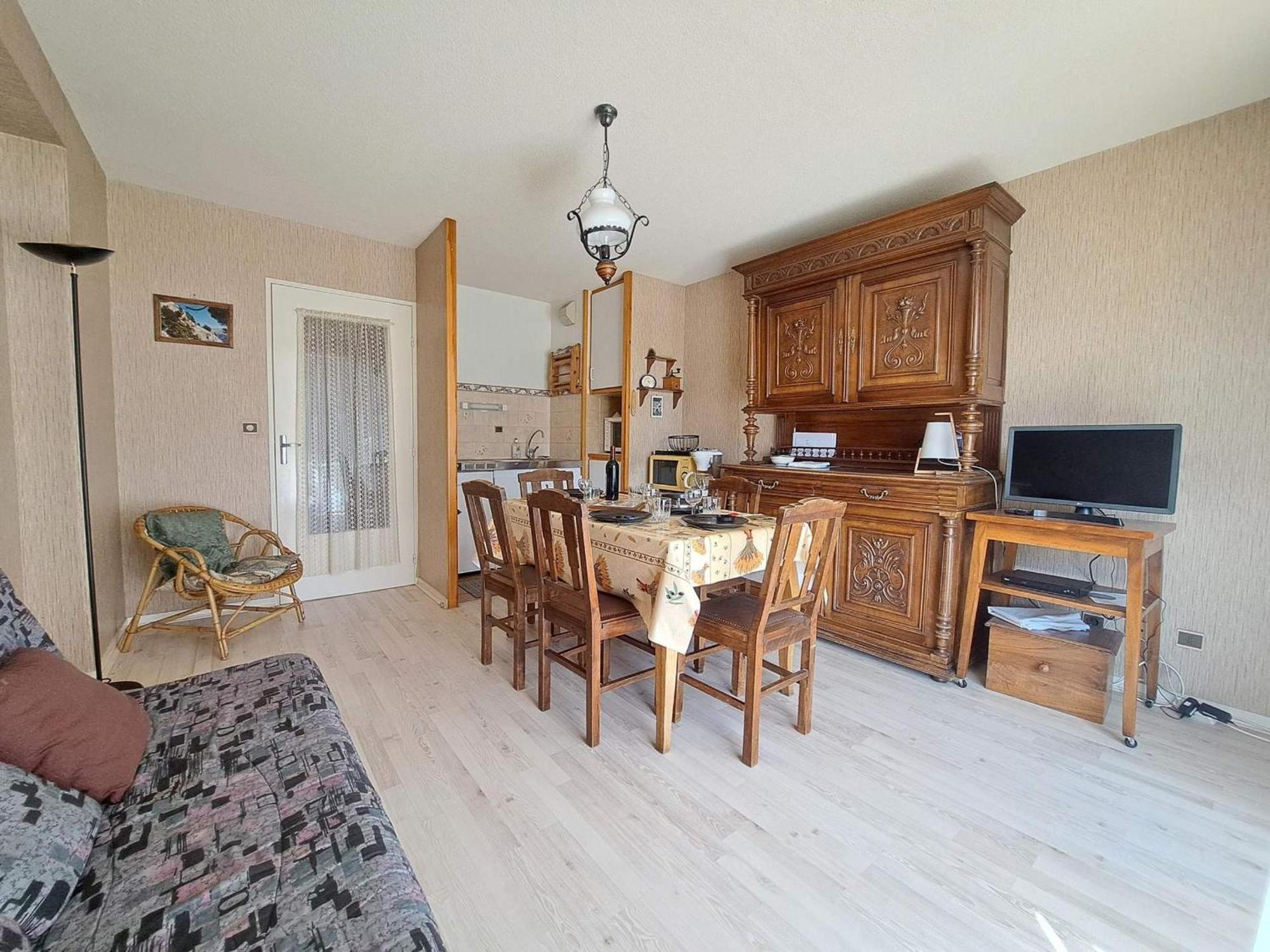 شقة T2 Centre Barcelonnette Avec Garage, Terrasse Et Parc Prive - Fr-1-165A-101 المظهر الخارجي الصورة